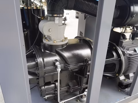 2021 New Design 200kw 10bar Low Noise Two Stage Oil Injected Screw Air Compressor for Spray Paint